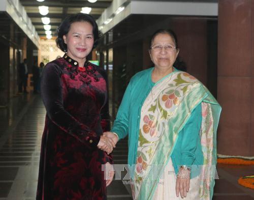 National Assembly Chairwoman Nguyen Thi Kim Ngan holds talks with Indian Speaker of the 16th Lok Sabha Mahajan, December 9, 2016 - Photo: VNA