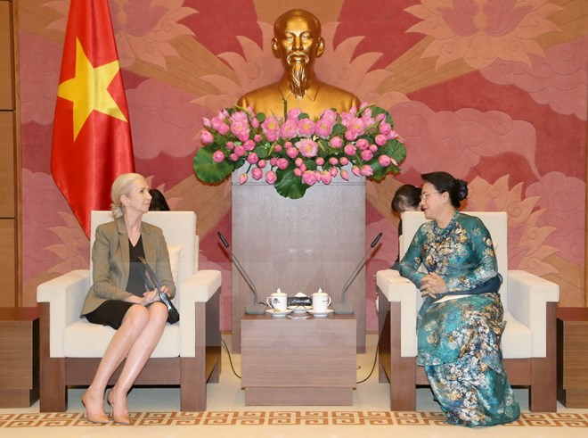 National Assembly Chairwoman Nguyen Thi Kim Ngan (R) receives Norwegian Ambassador Siren Gjerme Eriksem, Ha Noi, March 22